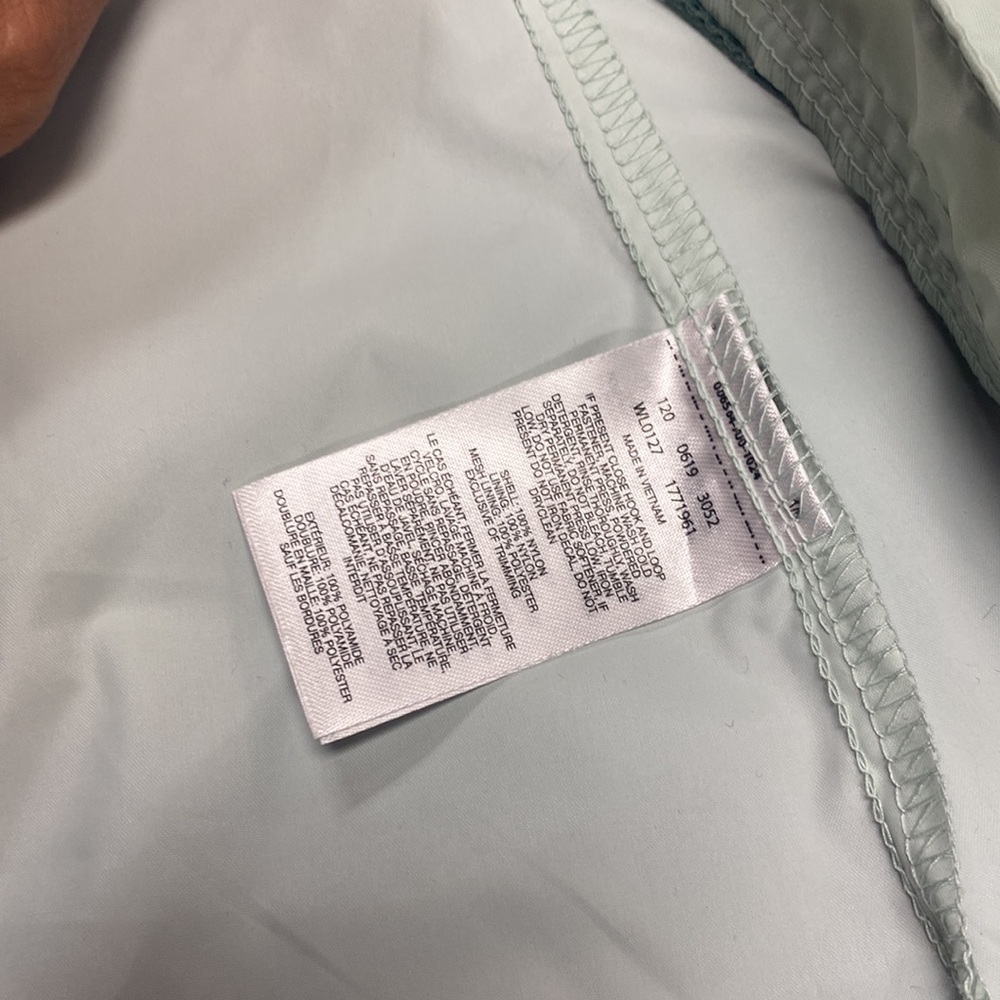 NWT Columbia waterproof rain jacket - Picture 3 of 3